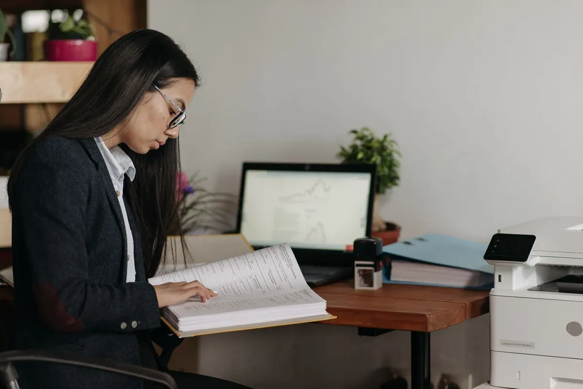 The Paperless Home Office: A 30-Day Checklist to Digitize Your Desk